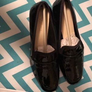 BRAND NEW!! Black patent leather shoes.